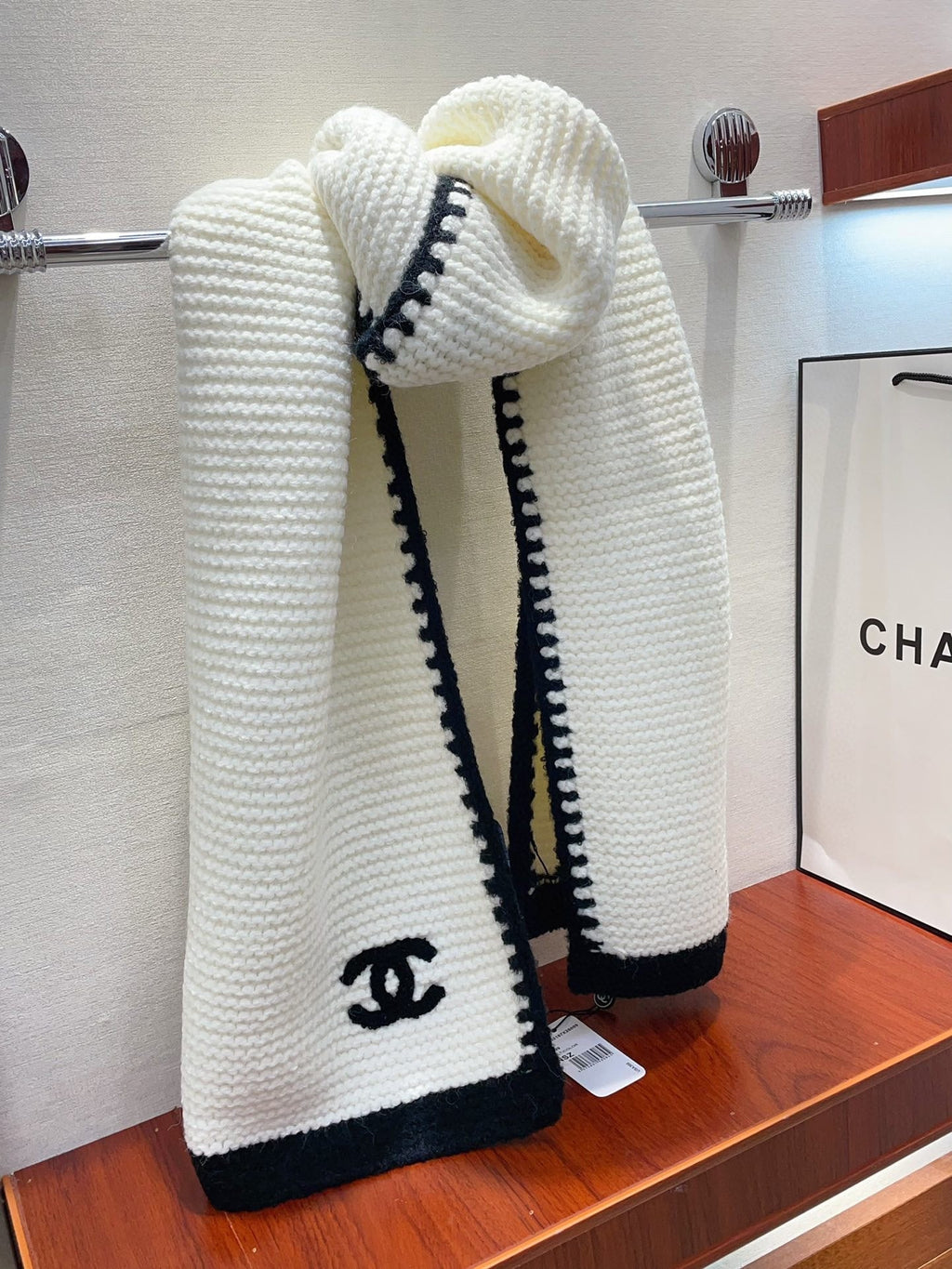 CC Scarf 200 CM In White Cashmere 410212