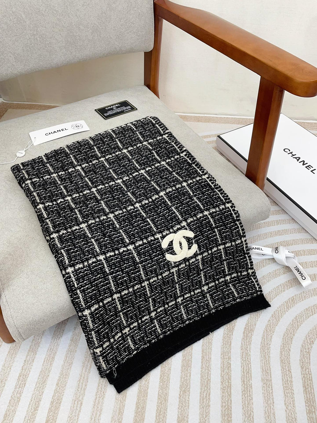 CC Scarf 180 CM In Black With White Stripes Cashmere 415181