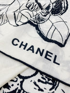 CC Square Scarf 140 CM In White Black Cashmere And Silk 416900