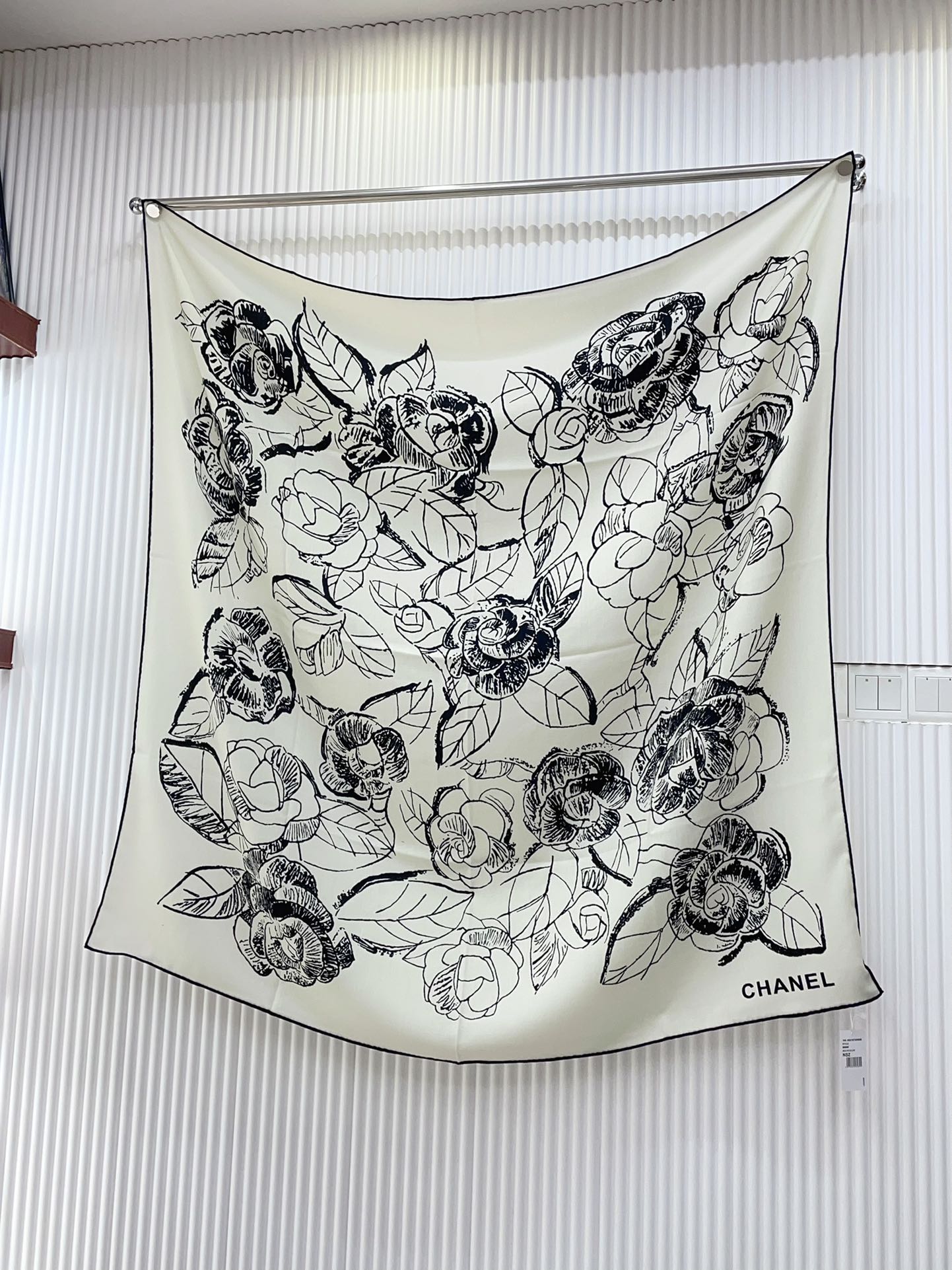 CC Square Scarf 140 CM In White Black Cashmere And Silk 416900