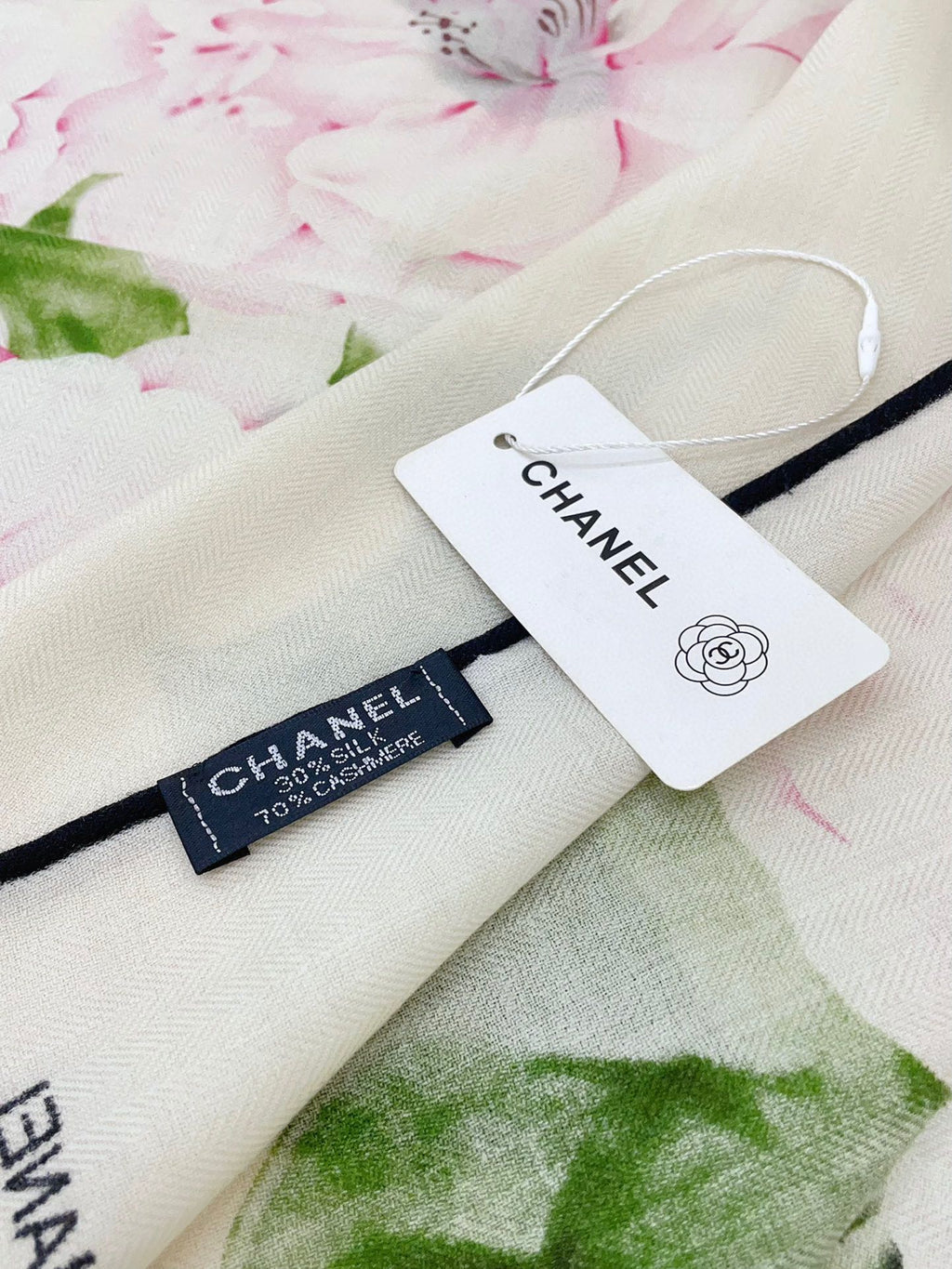 CC Square Scarf 140 CM In White Colorful Cashmere And Silk 418214