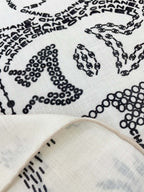 CC Square Scarf 140 CM In White Black Cashmere And Silk 424559