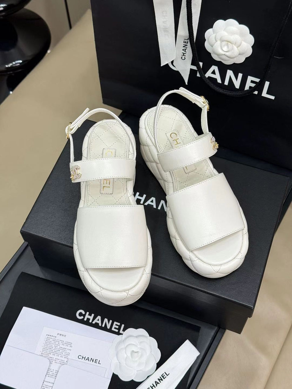 CC HIGH WEDGE SANDALS IN WHITE LAMBSKIN