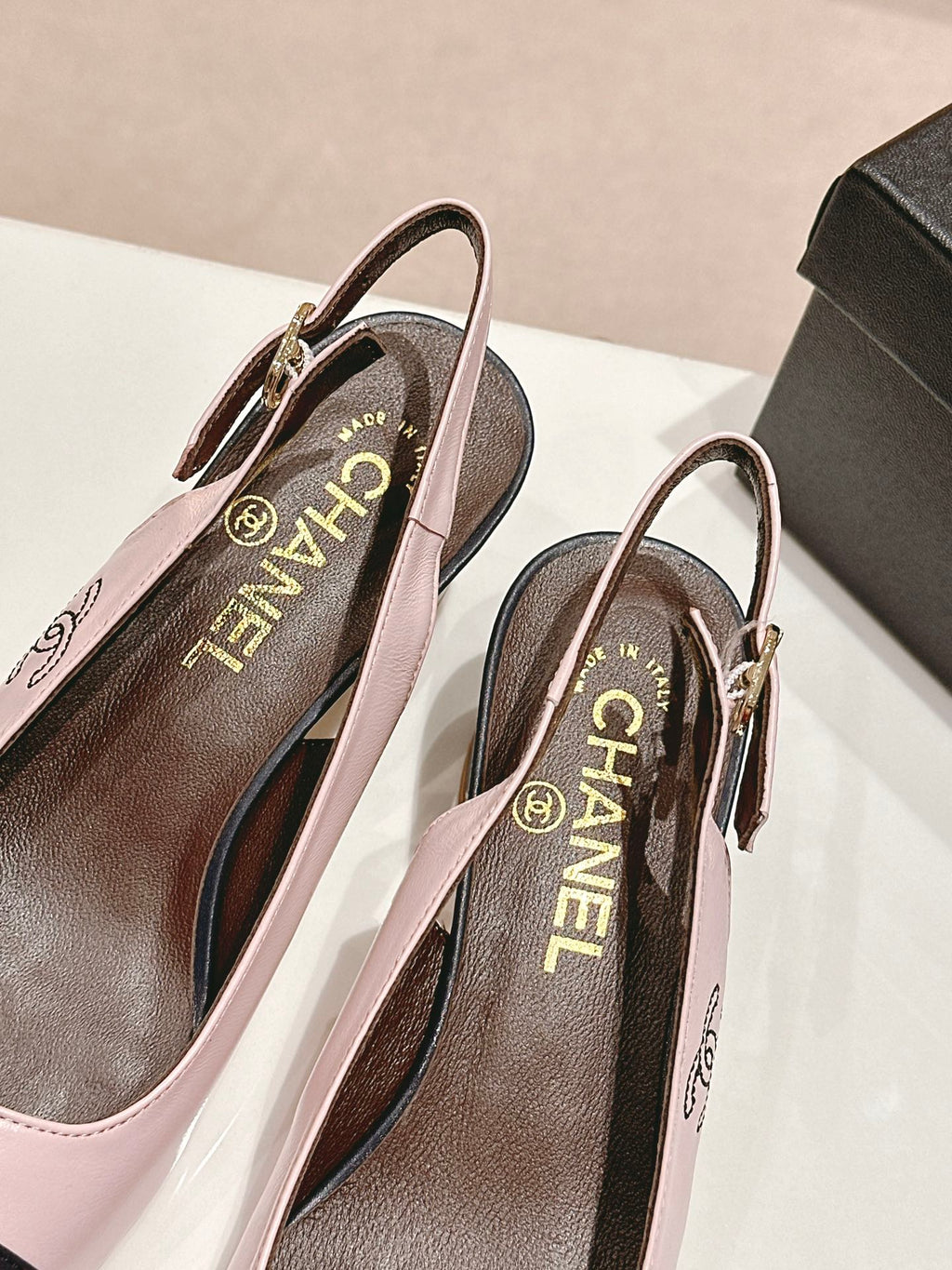 CC 24P SLINGBACKS 45MM PINK BLACK LAMBSKIN