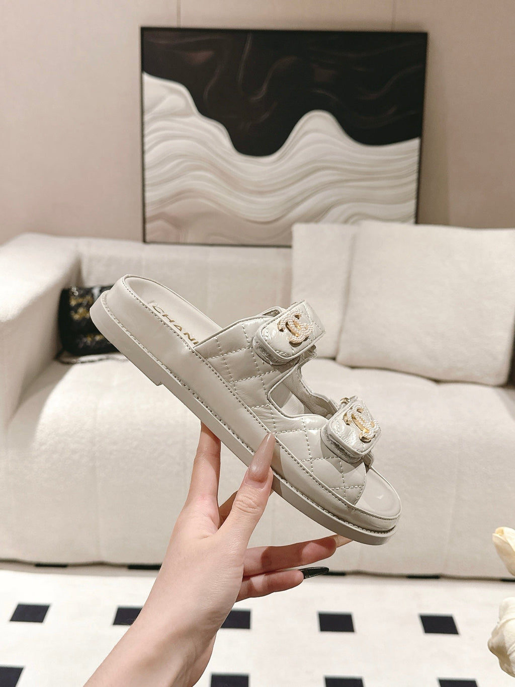 CC 25 Dad Sandal Mule Beige Gray Patent Leather 237584