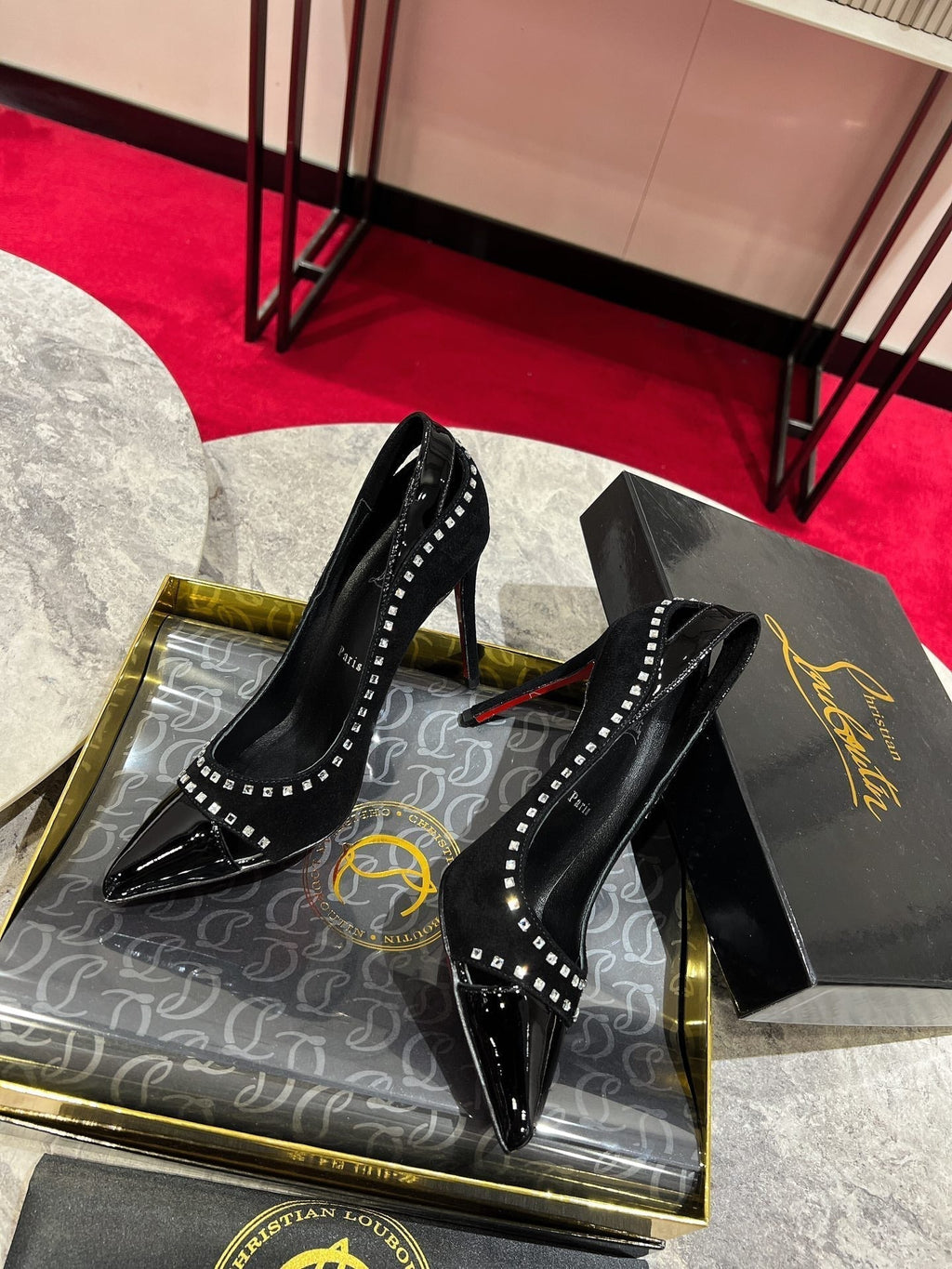 CL Women Pumps Crystals Embellished Patent And Sued Leather Black