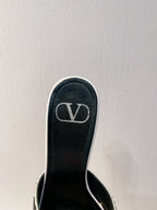 VT High Heeled Sandals Black White Sheepskin 292832