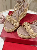 Garavani Rockstud Wedge Sandals 100mm In Beige Mix Rosy Brown Calfskin And Nylon Rope 829396