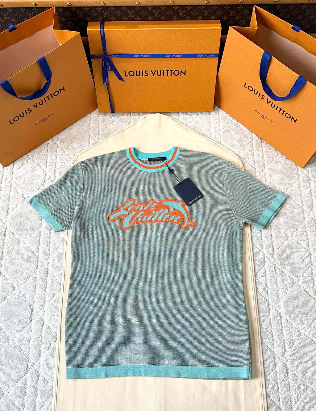 LV 25  Dolphin Jacquard Short Sleeve  Shirt Blue Sweater Knit