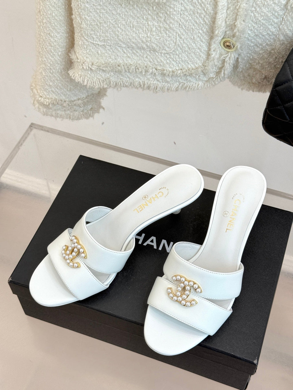 CC 25 Mules White Silk Lambskin 308778