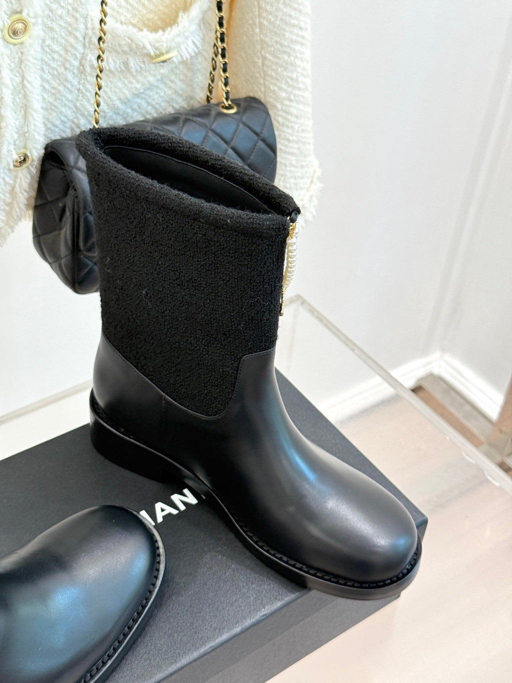 Chanel 25 Four-Leaf Clover Pearls Double C Boots Black Woven Sheepskin 465405