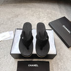 CC 25 Thong Slippers Black Woolen Cloth 311099