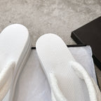 CC 25 Thong Slippers White Woolen Cloth 311100