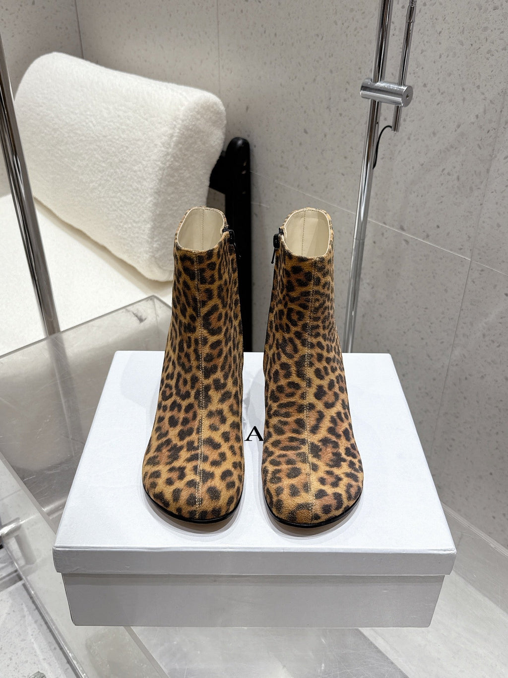 Loewe 25 ankle boots leopard suede