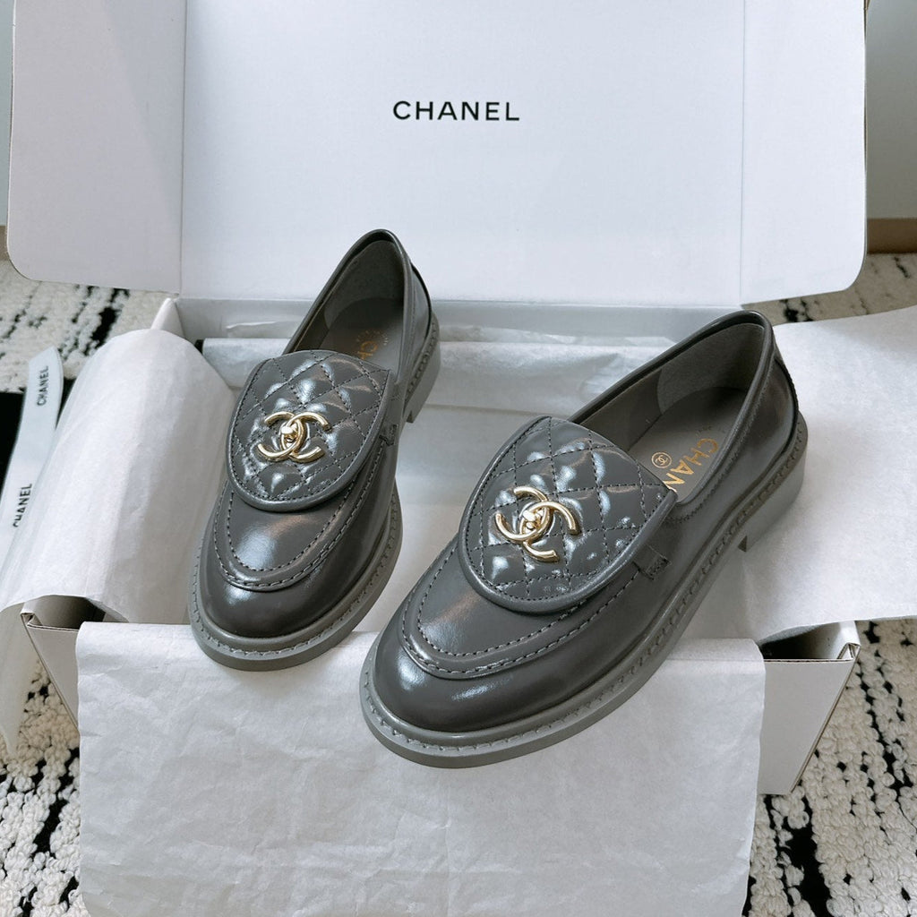 CC Moccasins 25mm In Grey Glossy Lambskin 144641
