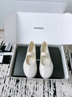 CC Mary Janes 15mm In White Patent Leather 144722