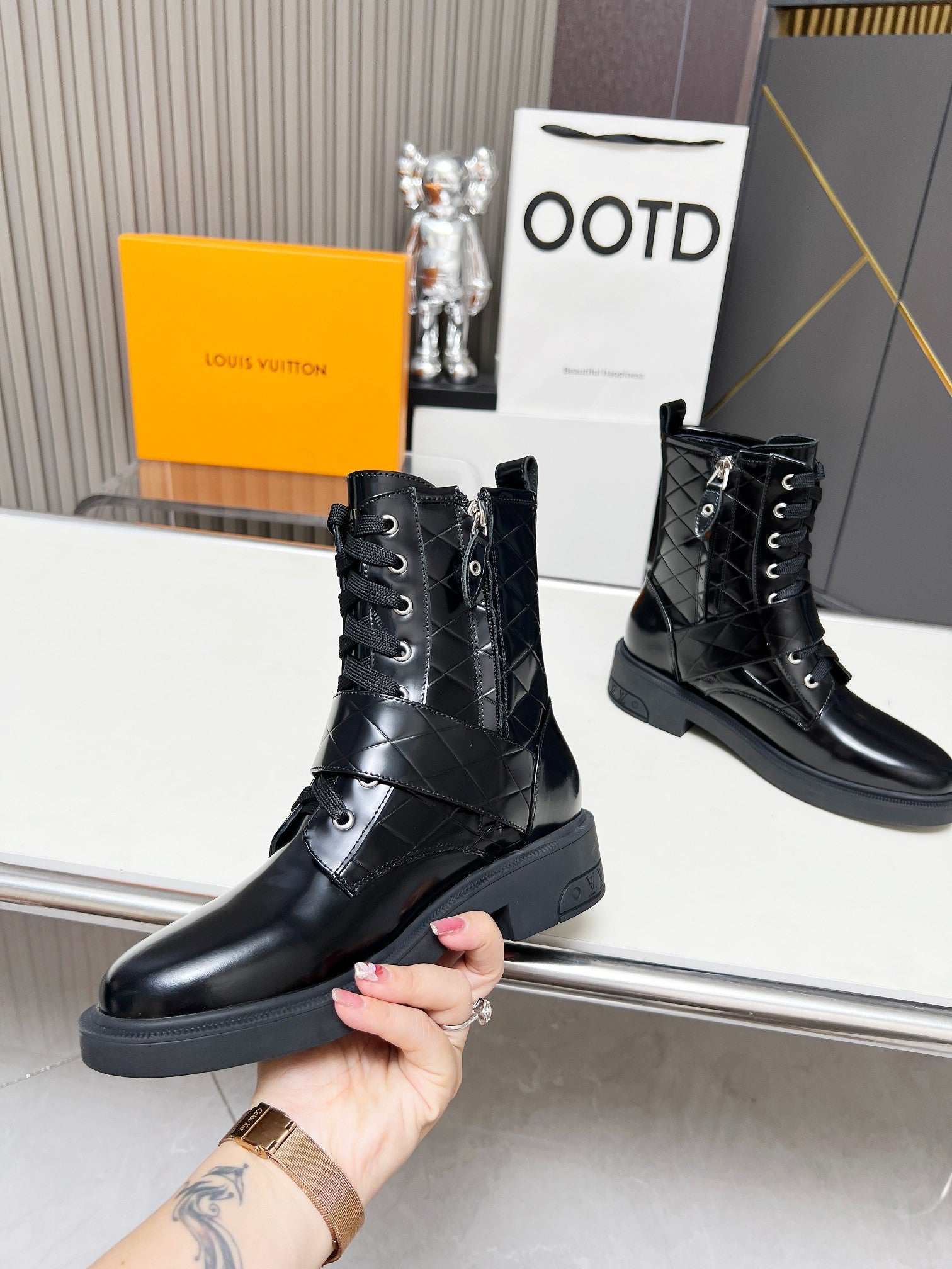 LV Citizen Flat Ranger Boot Glossy Black Calfskin
