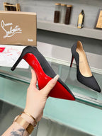 CL Hot Chick Pumps 100mm Crepe Satin Black