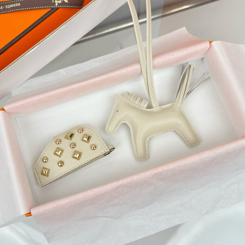 HM Rodeo Robeo Coeur Pony Bag Charm With Gold-tone Studs Cream Lambskin