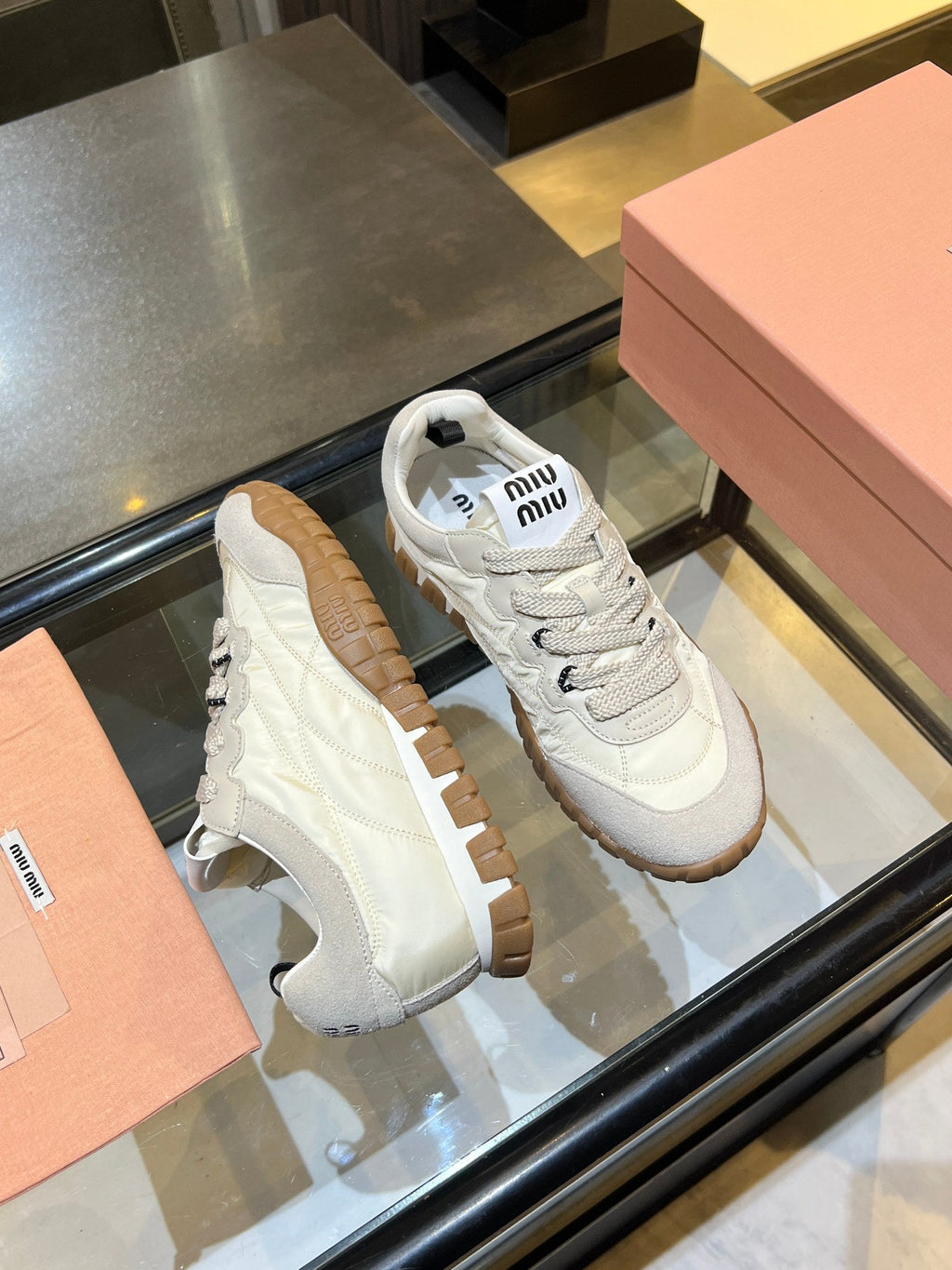 MIU 26ss Sneaker Beige Fabric Suede 625654