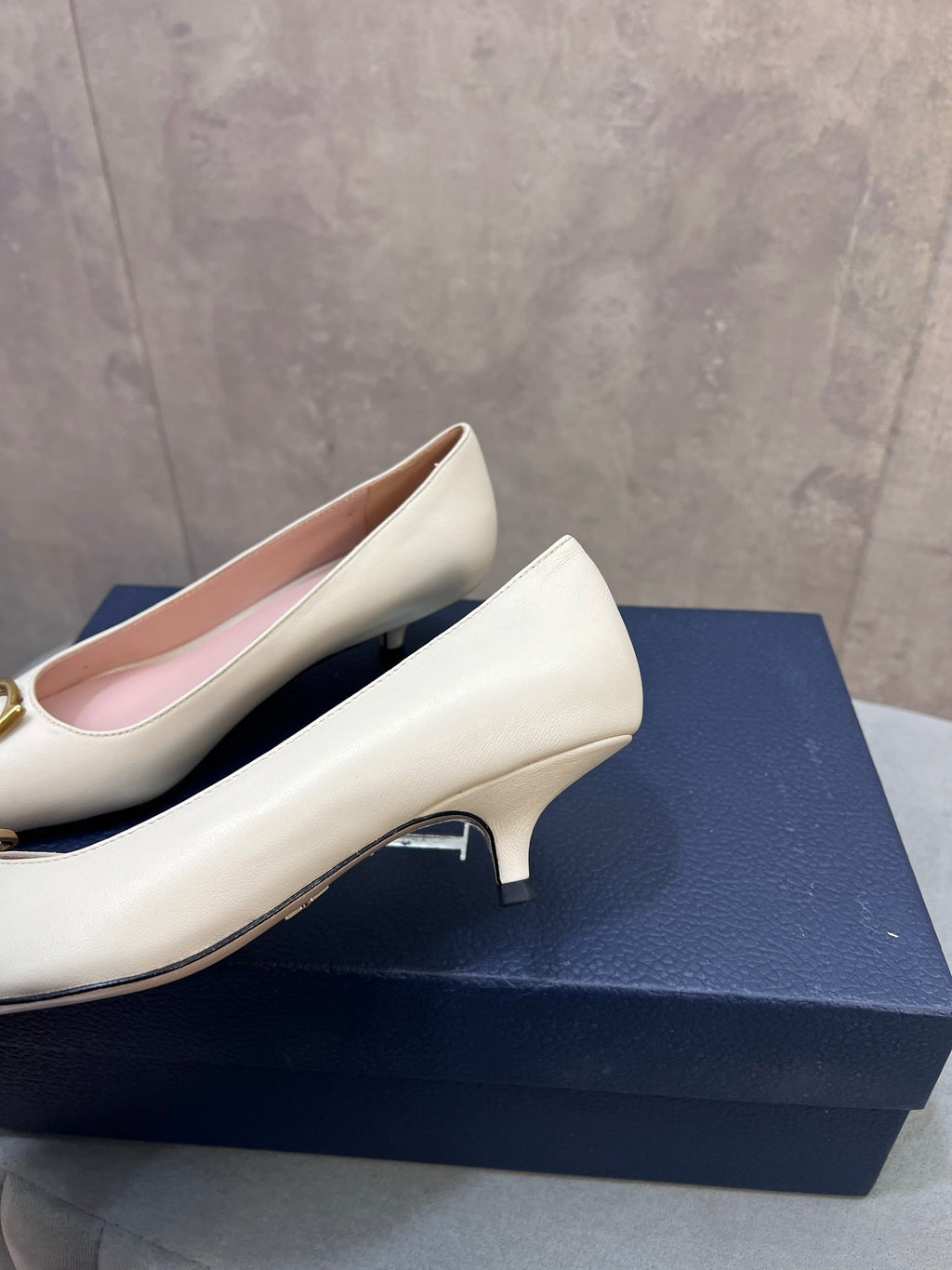 CD 26 High-Heeled 40 Pumps White Cowhide 594575