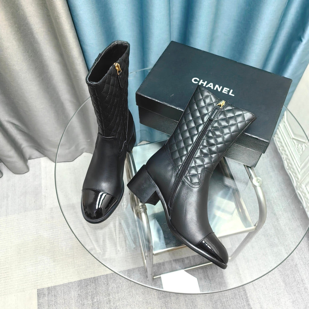 CC Short Boots Black Quilted Cowhide And Lambskin