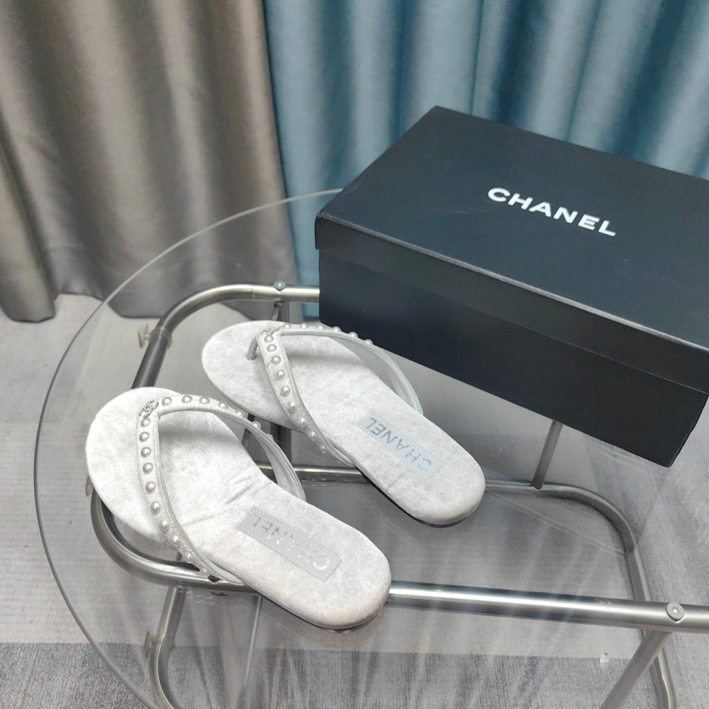 CC Thong Grey Velvet Pearl