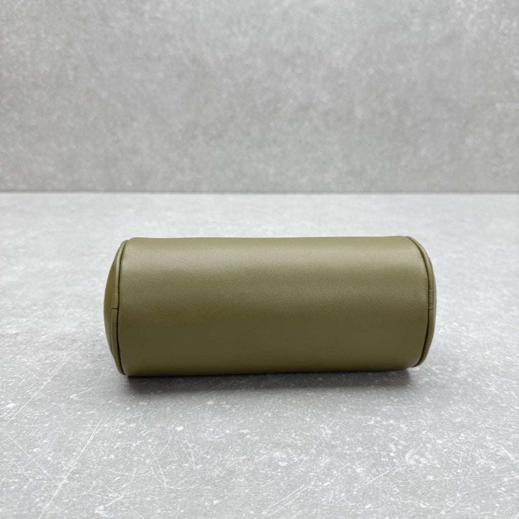 The Row 2025 Round 90's Bag Green Leather