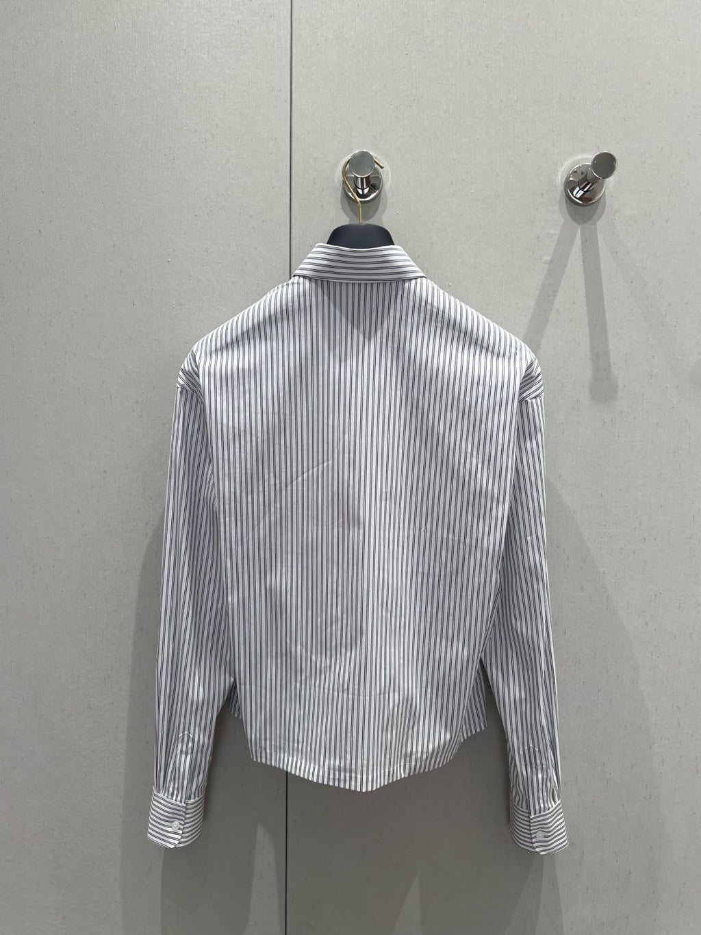 LV 25 Striped Short Long-Sleeved  Shirt Black White  209245