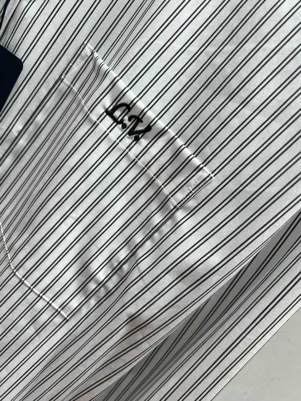 LV 25 Striped Short Long-Sleeved  Shirt Black White  209245
