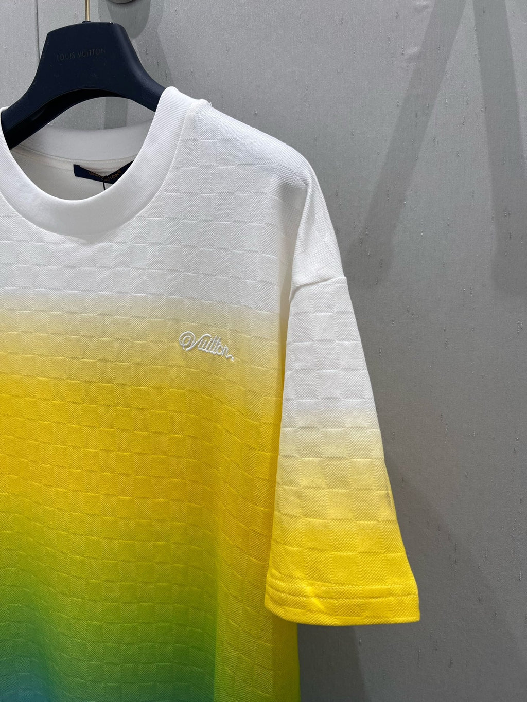 LV  T-shirt Multicolor 210724