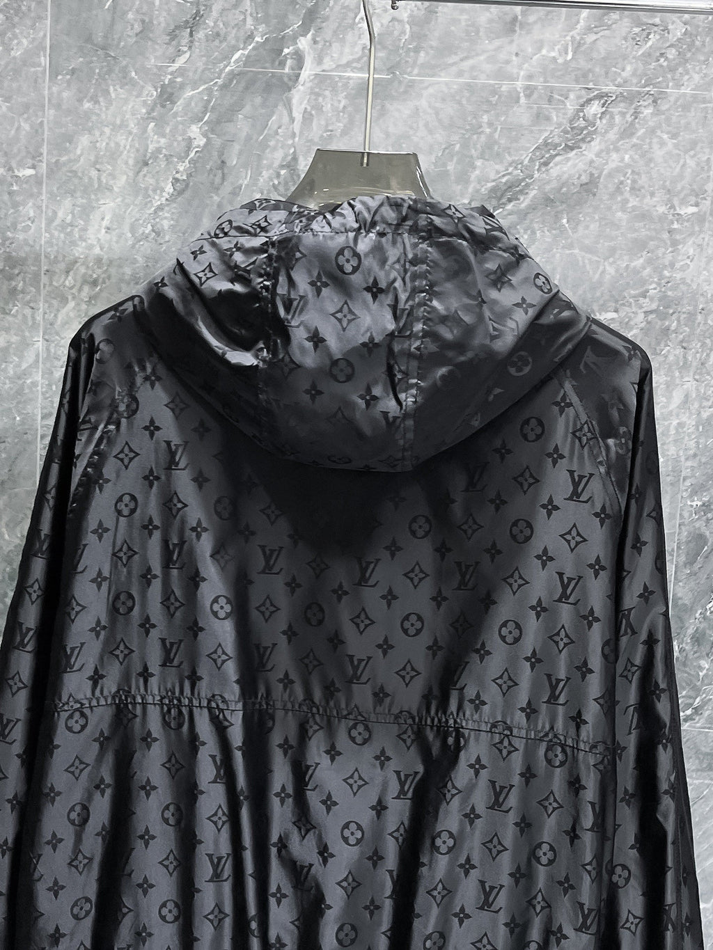 LV BLACK JACKET 239568