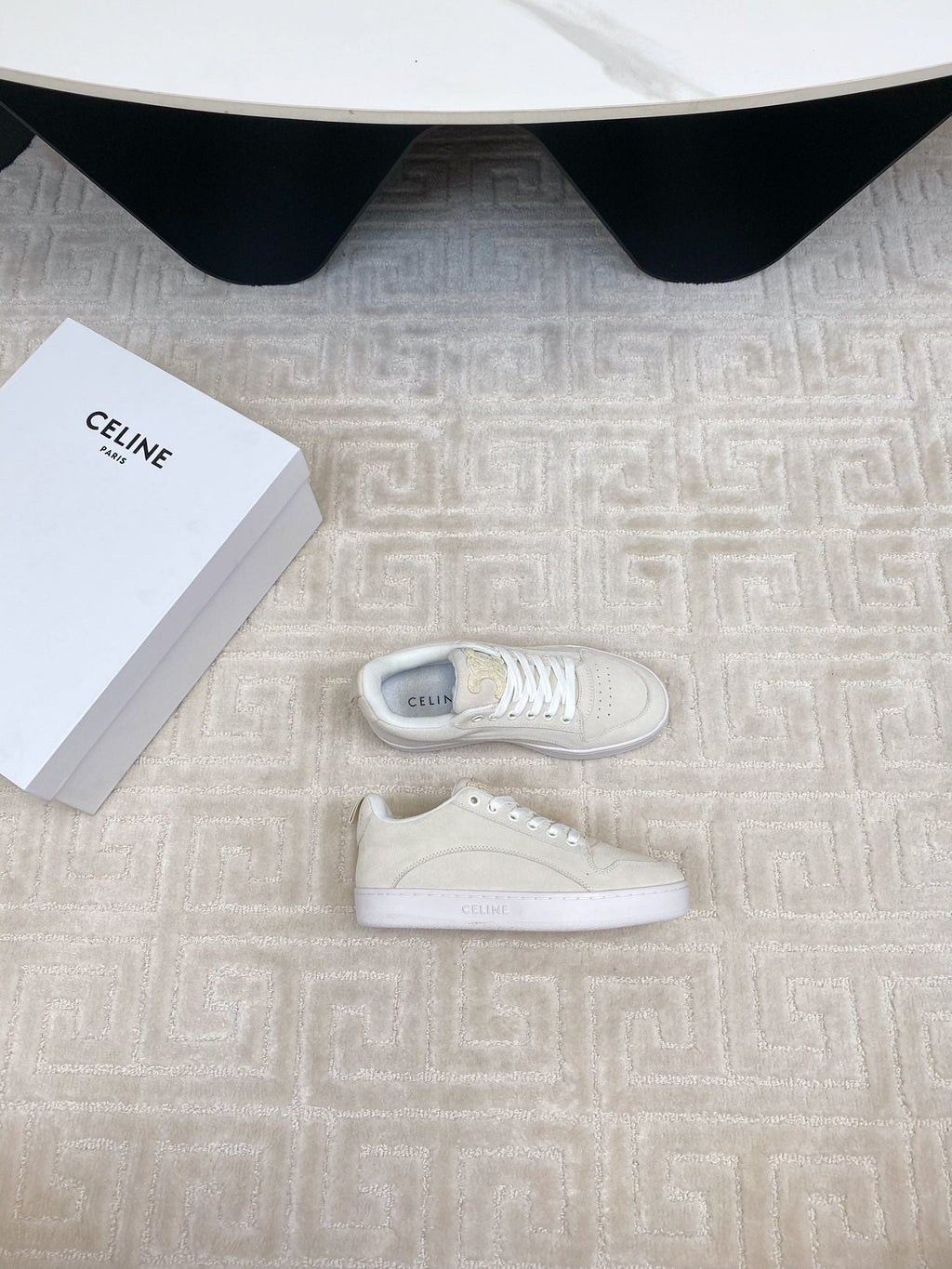 TRAINER SNEAKER IN ECRU TAN SUEDE