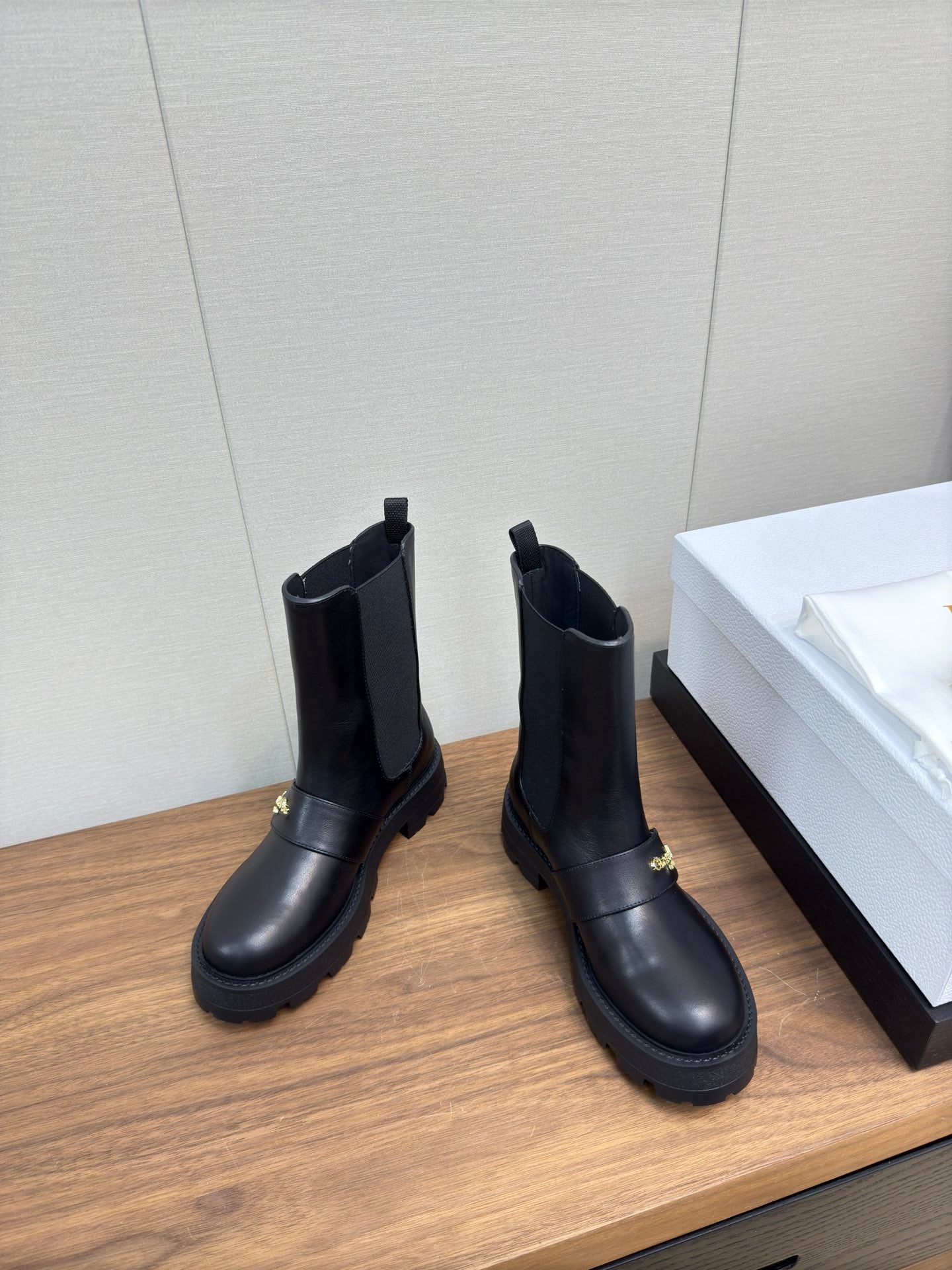 CD D-Quest Ankle Boot 40mm In Plain Black Calfskin 112933