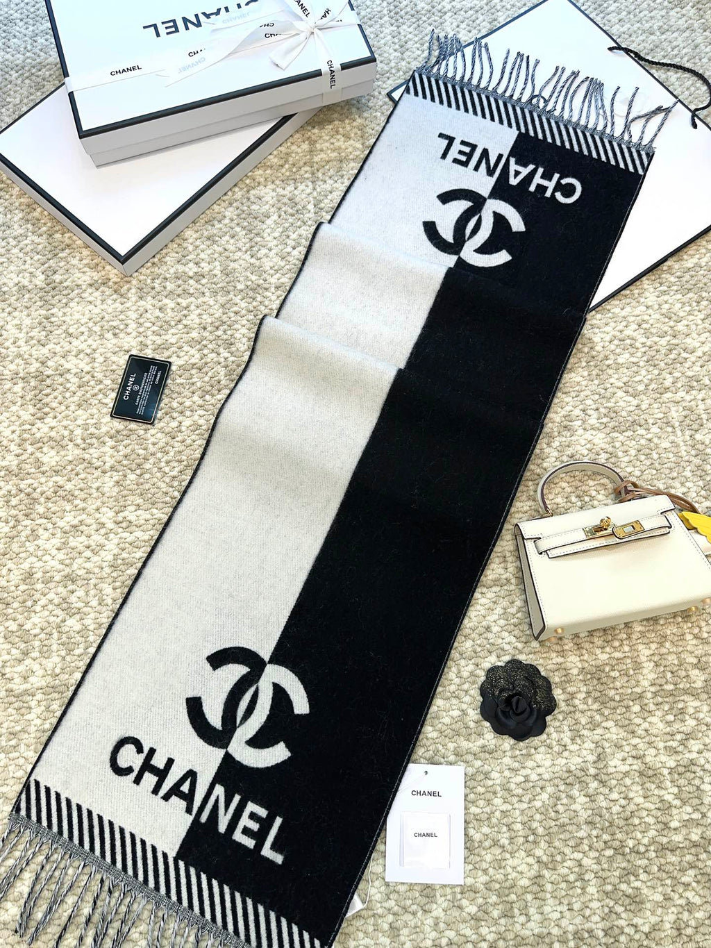 CC Scarf 184 CM In Black Mix White Wool Jacquard 424860