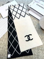 CC Scarf 180 CM In White Mix Black Cashmere And Fleece Wool Mix Mulberry Silk 413700
