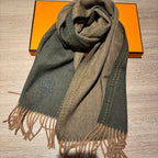 UNIE BRODEE MUFFLER 200 CM IN SEAWEED GREEN CASHMERE