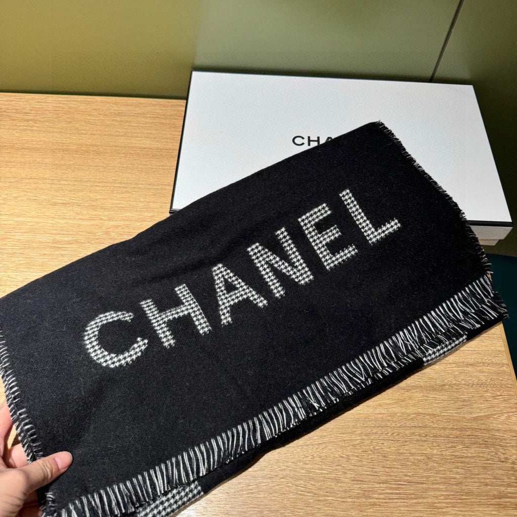 CC Scarf 185 CM In Black Mix Grey Serrated Shape Cashmere 422861