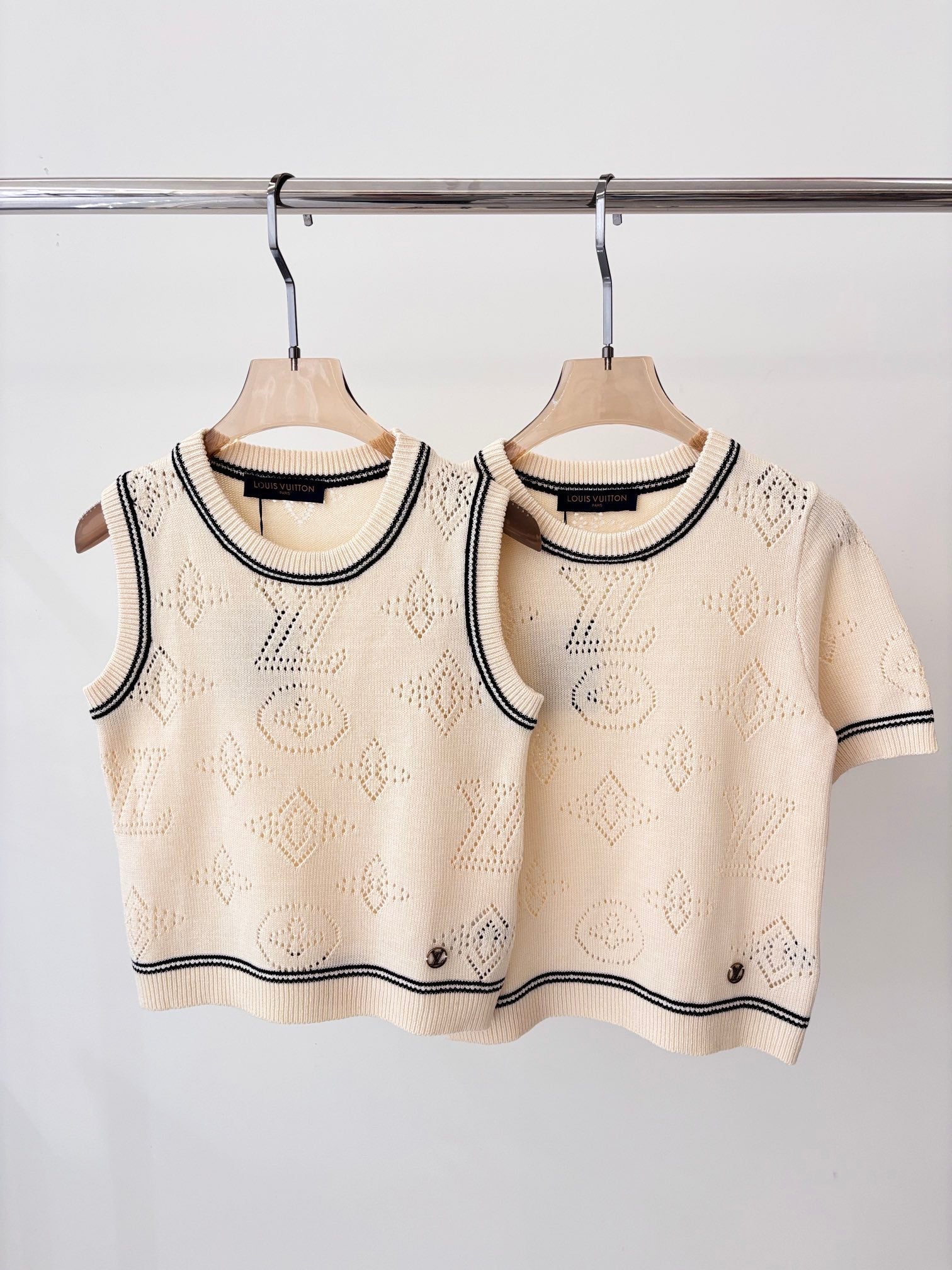 LV 25 T- Shirt and Tank Top Champagne Cream Wool 232733