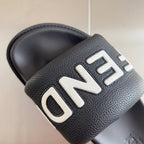 FENDI ROMA SLIDE IN BLACK GRAINED CALFSKIN WITH WHITE LOGO