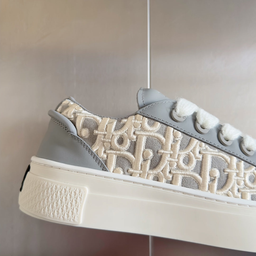 CD B33 Sneaker - Limited And Numbered Edition 40mm Grey Oblique Jacquard And Cowhide