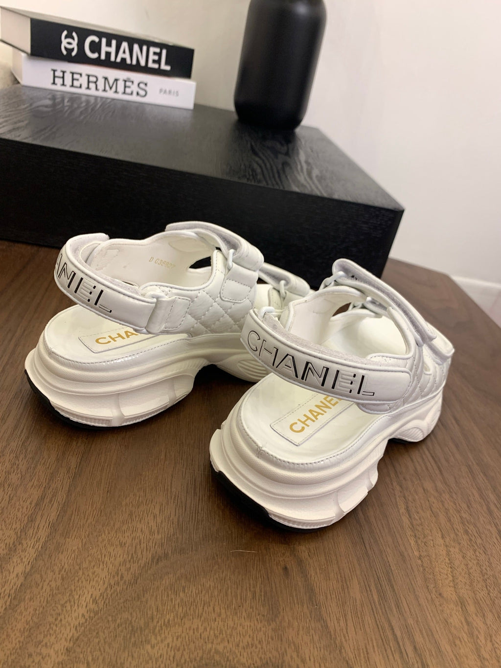 CC Toe Sandals White Patent Leather 299542
