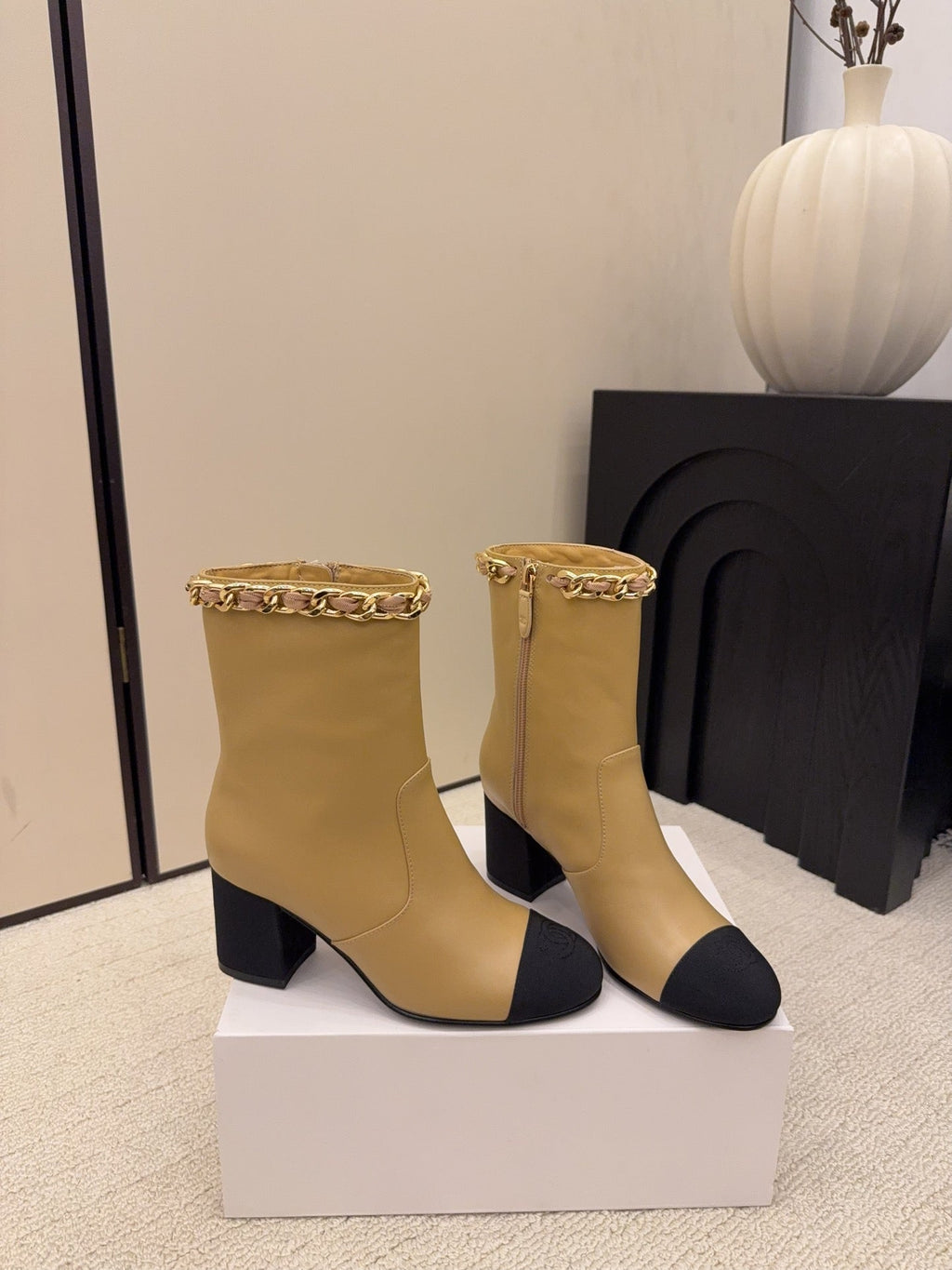 CC 26 Boot With Sock Detail Beige Cream Wool Leather 588841