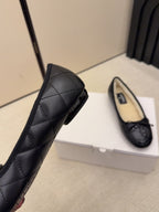 CC 26 Shearling Ballet Flat Black Beige Cowhide Wool 588921