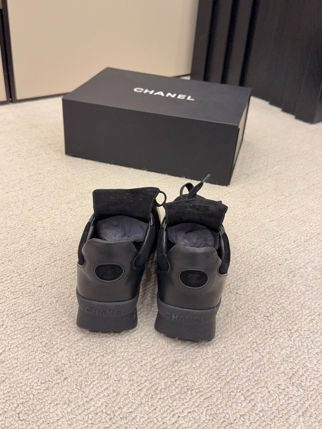 CC 26 Sneaker Black Suede 589088