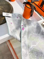 HM 26s Double-sided Scarf 90 White Gray Colorful Mulberry Silk 152368