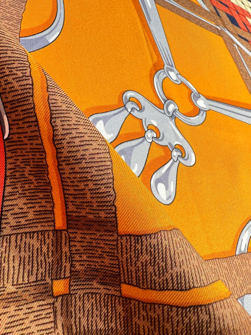 HM 26s Double-sided Scarf 90 Orange Colorful Mulberry Silk 152279