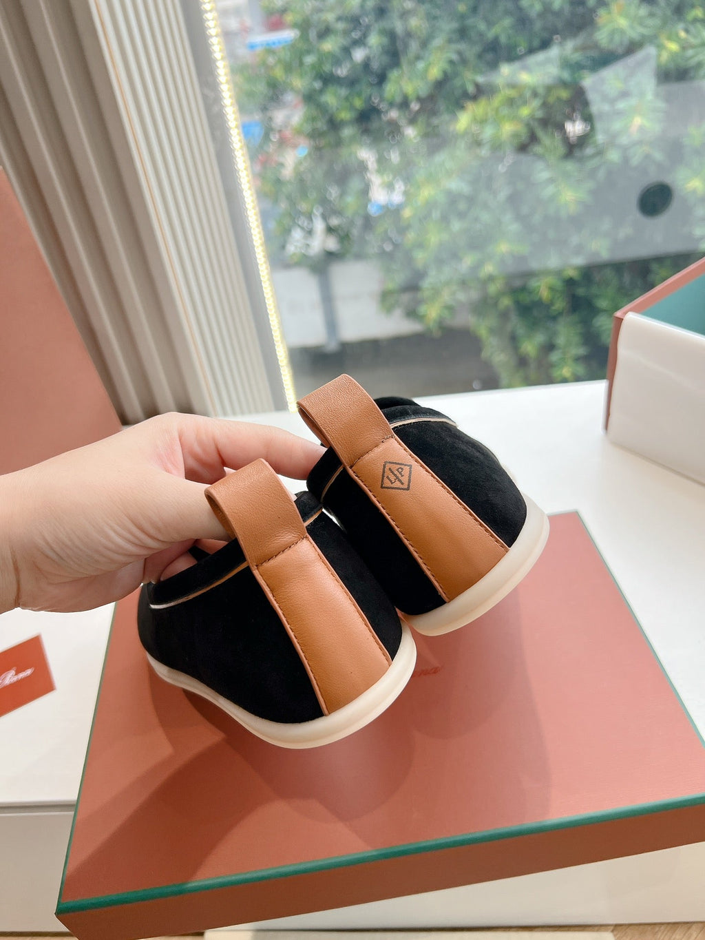 Venice Walk Loafer Black Suede
