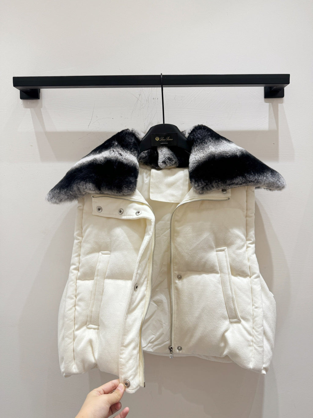LP 25 Vest White Black  Fur Cashmere Wool 310254