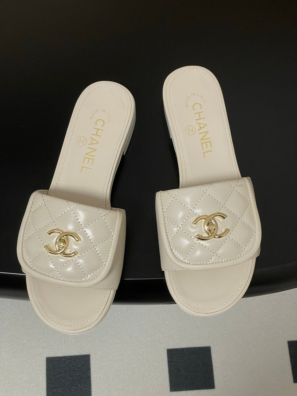 CC 25F Slide Quilted